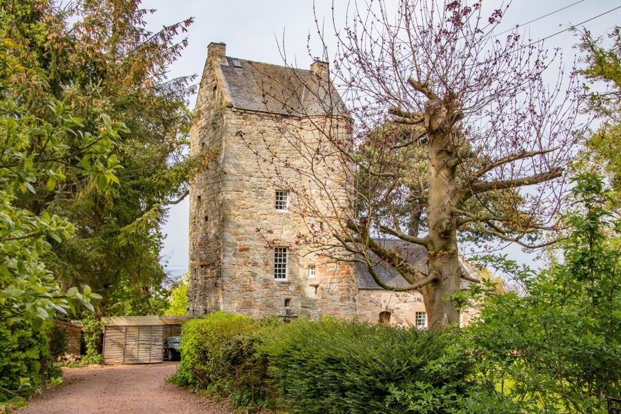 Cramond Tower Castle in Edinburgh, Midlothian Stravaiging around